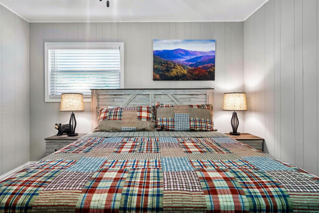 Modern Pigeon Forge Gem Near Dollywood, Gatlinburg & Smokies - 2 Mins To Pkwy & Strip, Hot Tub, Fire Pit, Cable, Hi-Speed Wifiヴィラ エクステリア 写真