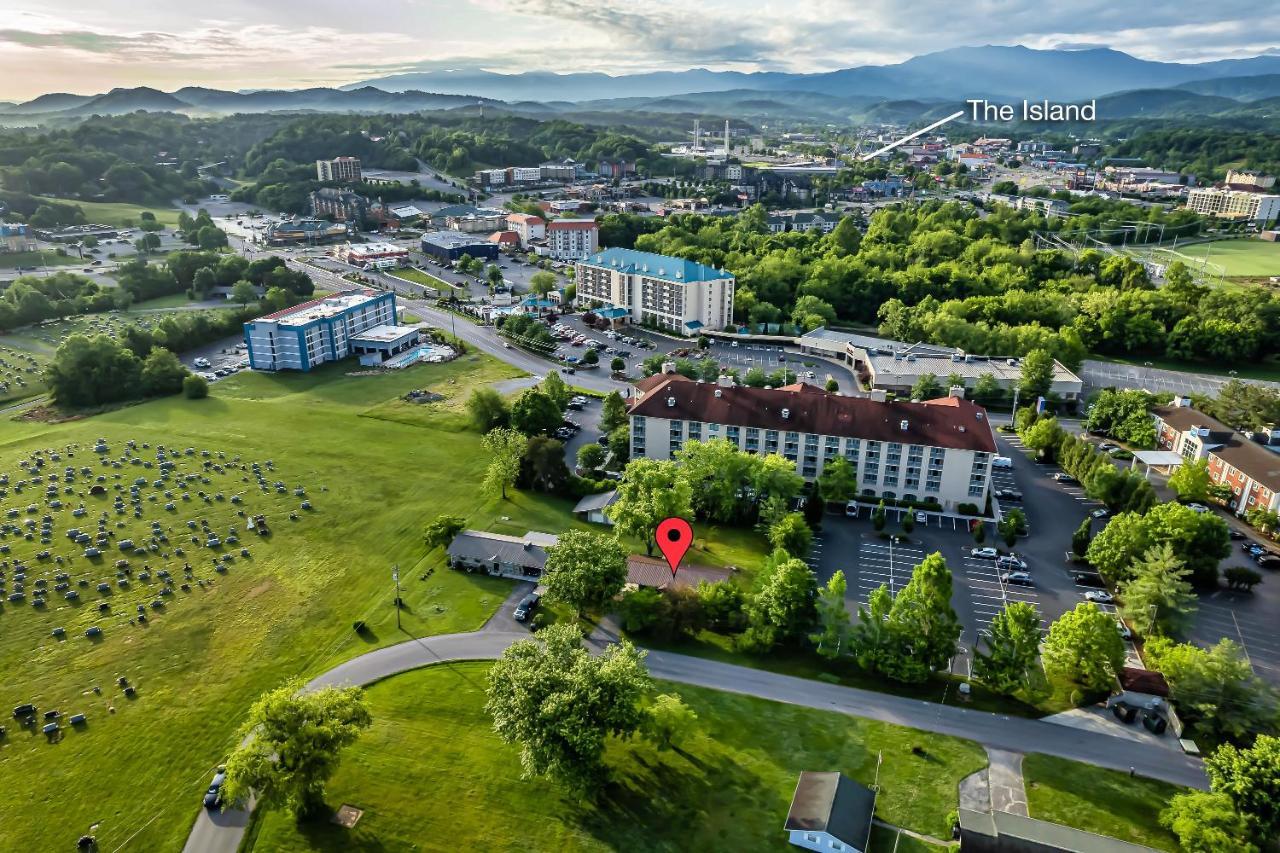 Modern Pigeon Forge Gem Near Dollywood, Gatlinburg & Smokies - 2 Mins To Pkwy & Strip, Hot Tub, Fire Pit, Cable, Hi-Speed Wifiヴィラ エクステリア 写真